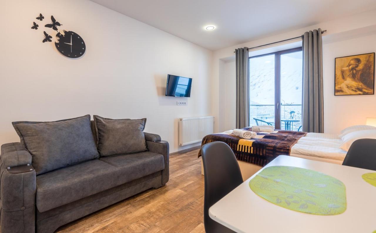 Gvc 240 New Gudauri Apartment Luaran gambar